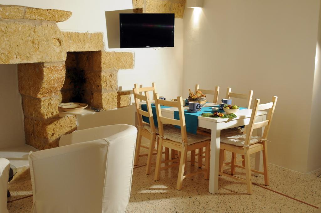 Holiday Home La Corte Dei Pirri กาเยียโน เดล คาโป ห้อง รูปภาพ